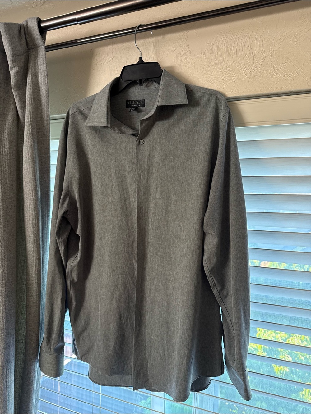 Alfani Men's Gray Long-Sleeve Button-Up Shirt